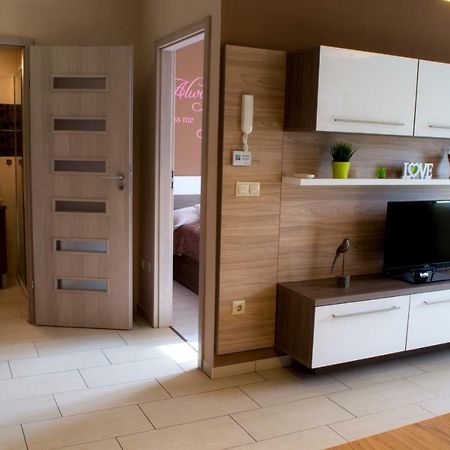 Platina Apartman Sarvar Exterior foto