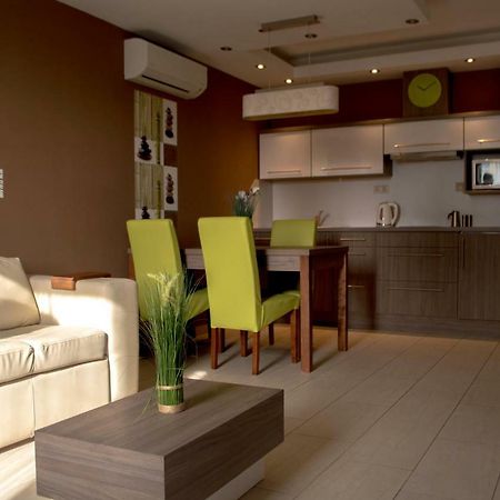 Platina Apartman Sarvar Exterior foto
