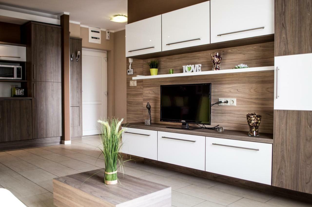 Platina Apartman Sarvar Exterior foto